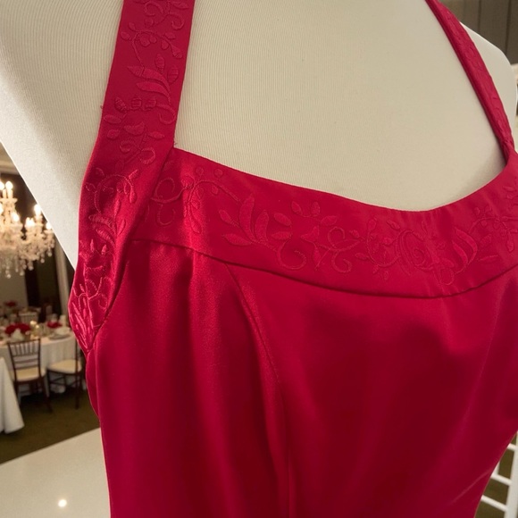 Mori Lee Red Gown Size 11/12‎ Embroidery Trim - Picture 8 of 13